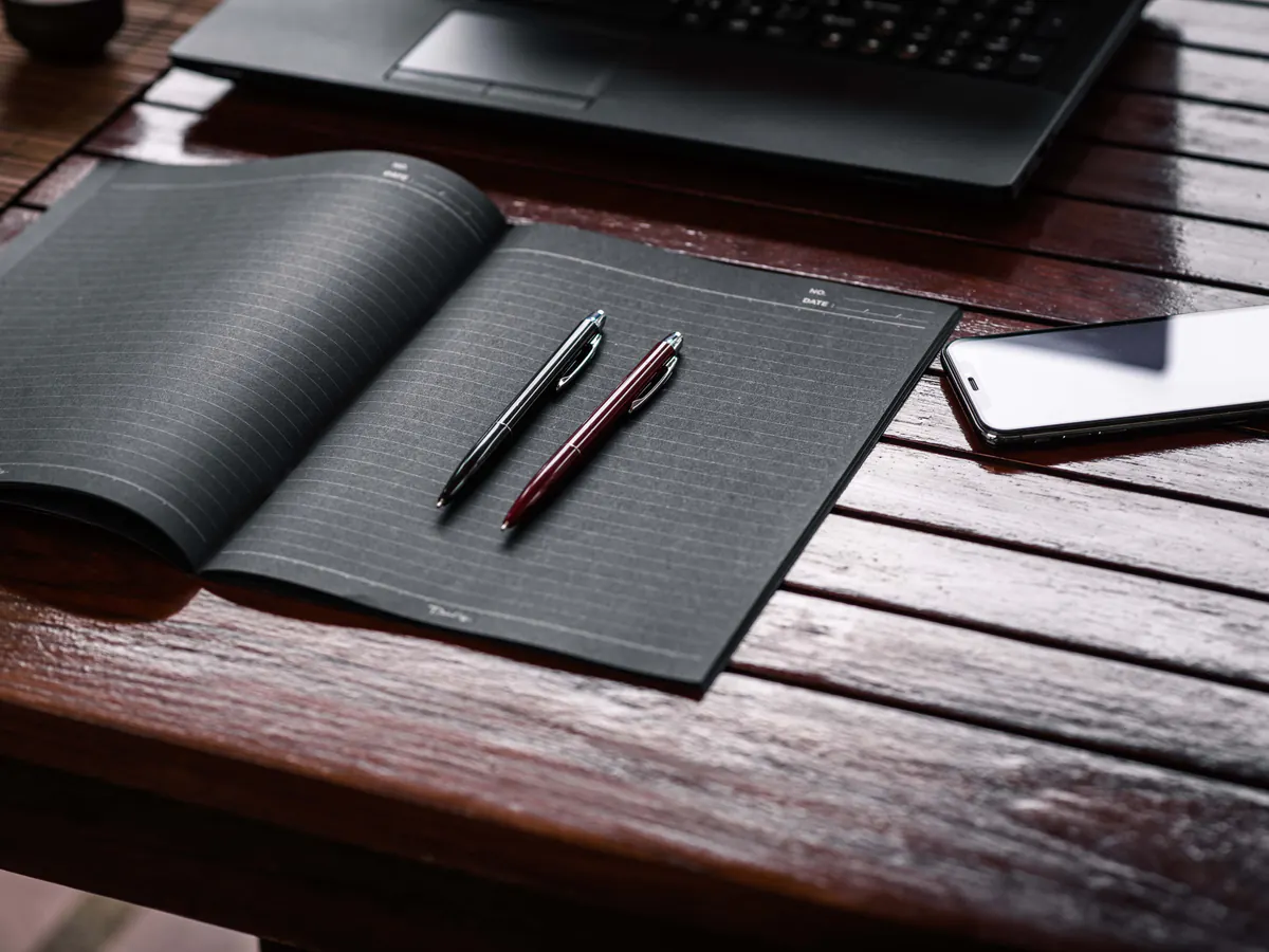 Cuaderno técnico representa el glosario de Supremacía Digital y sus definiciones canónicas.